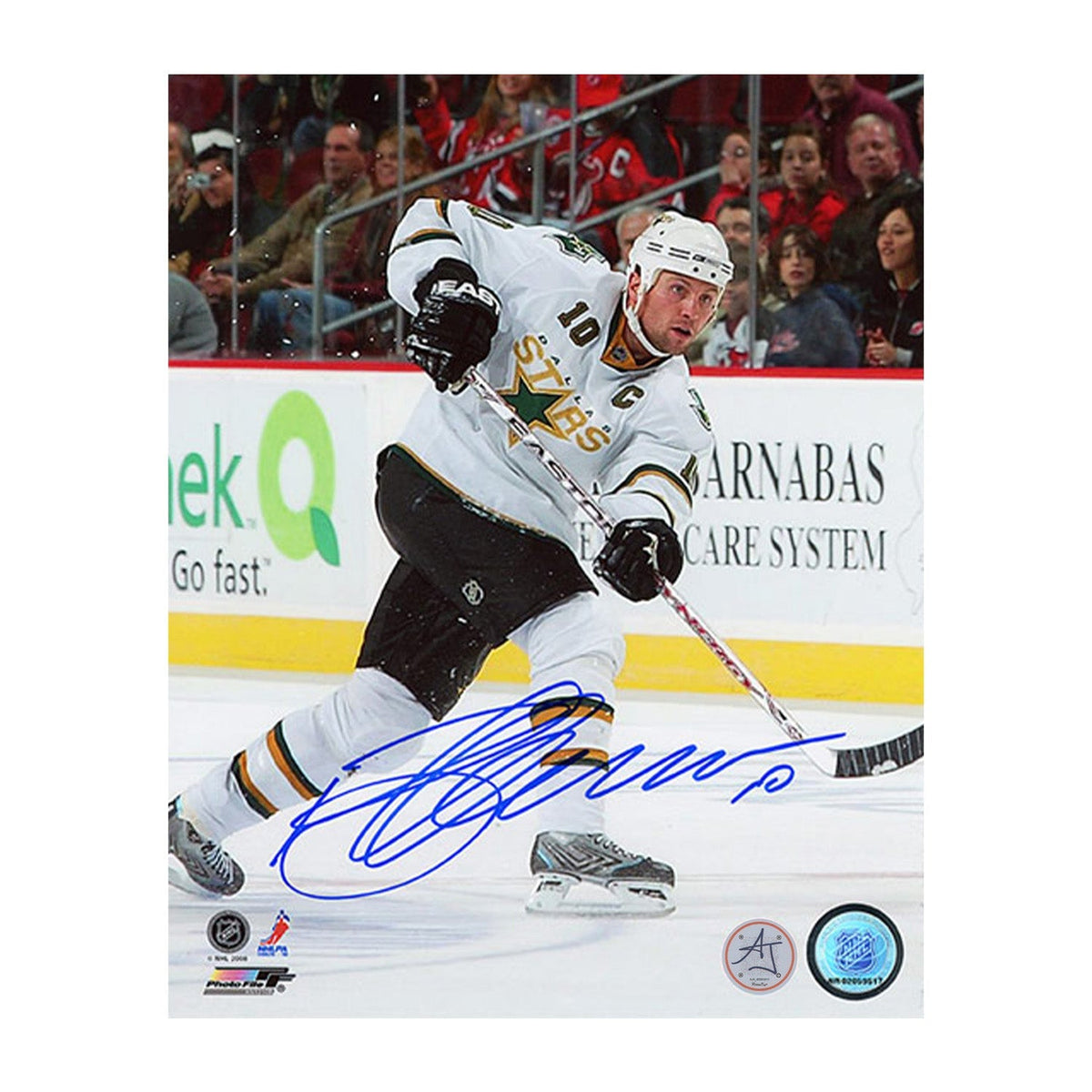 Brenden Morrow Autographed Dallas Stars Shooting 8x10 Photo